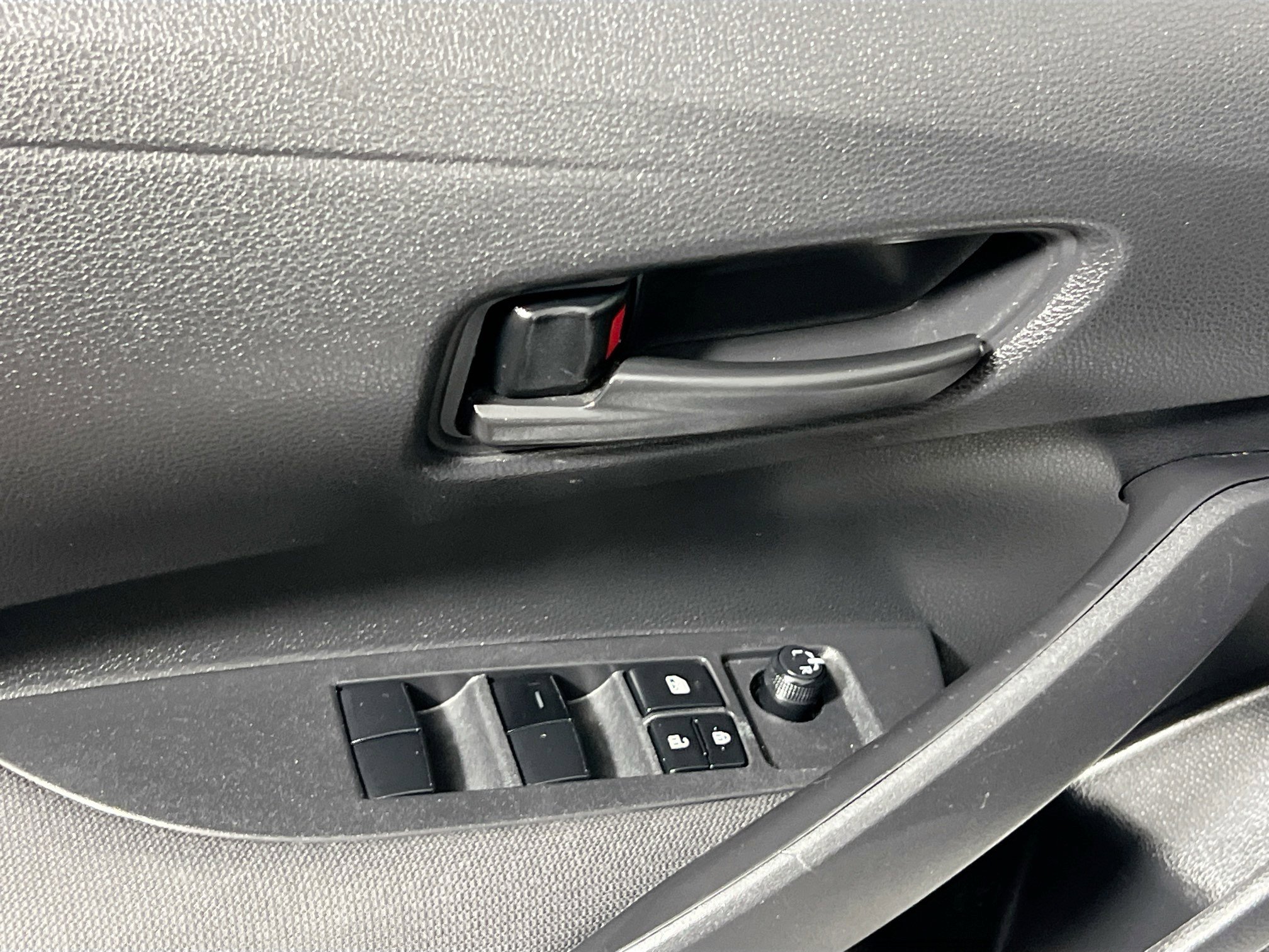 Used 2024 Toyota Corolla LE FWD image 16