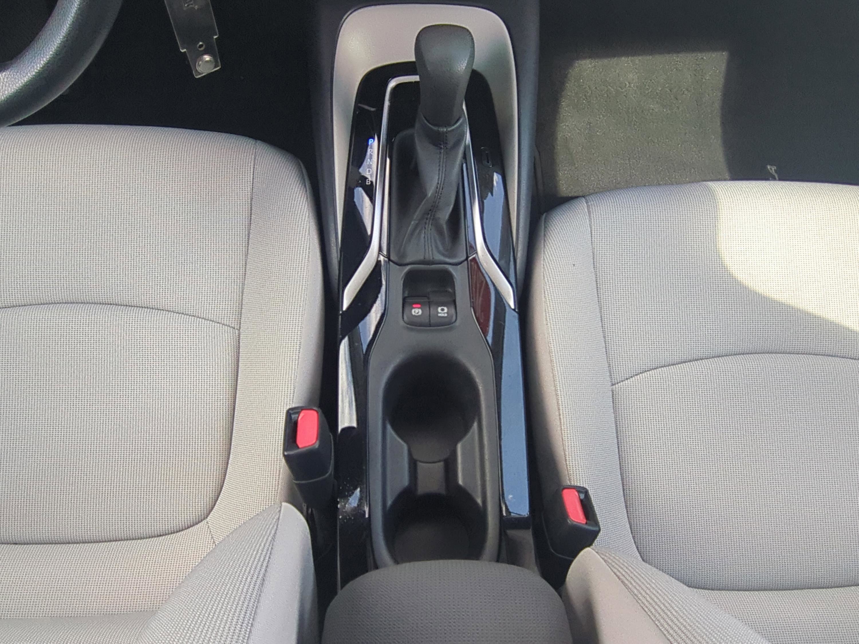 Used 2022 Toyota Corolla LE image 17