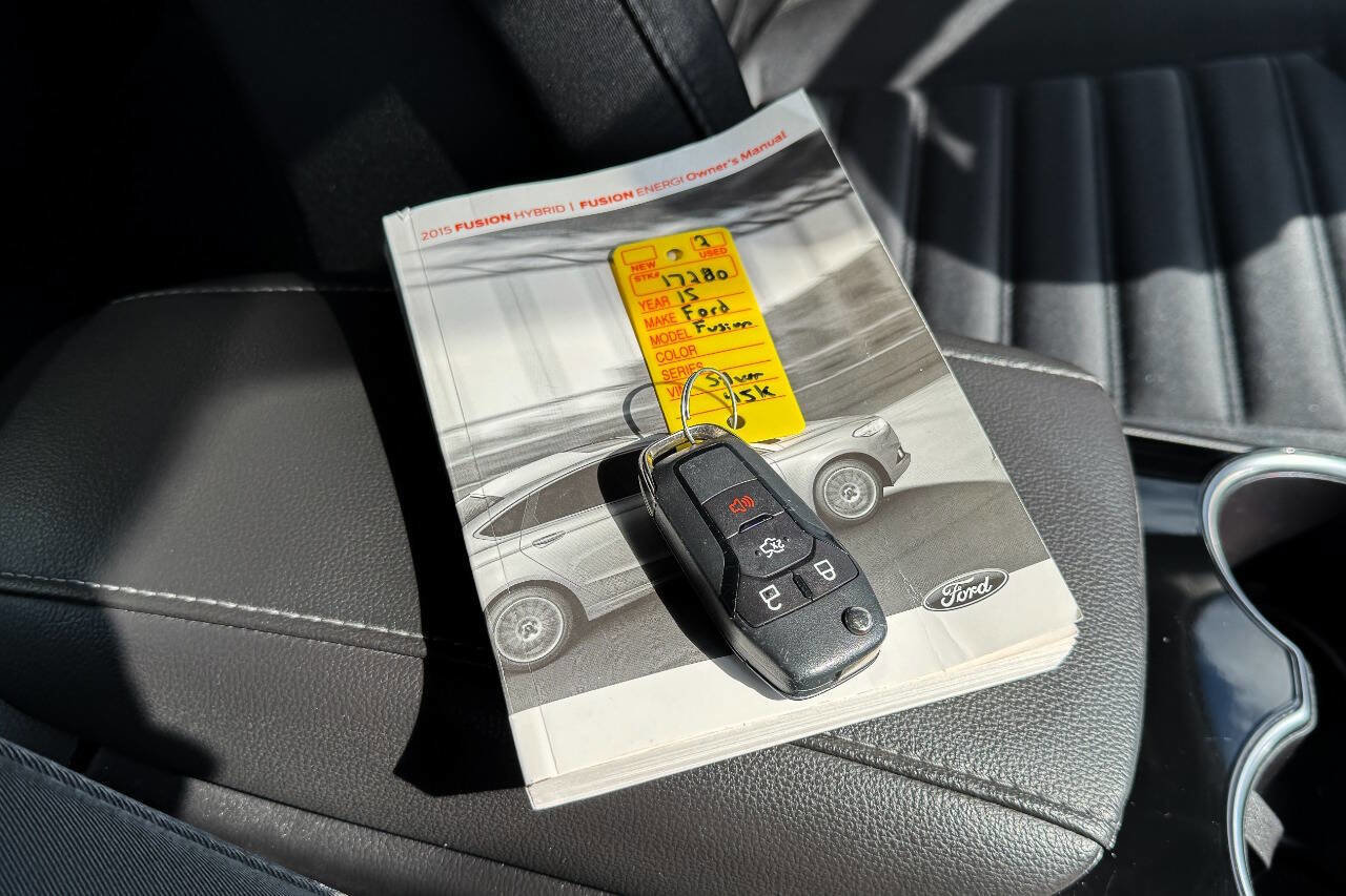 Used 2015 Ford Fusion SE image 33