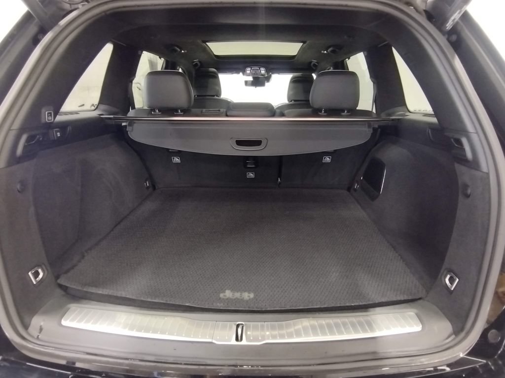 Used 2023 Jeep Grand Cherokee Summit AWD/4WD image 20