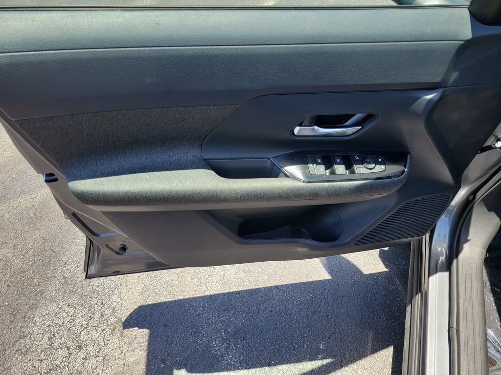 Certified 2026 Nissan Kicks SV w/ SV Premium Package FWD image 24