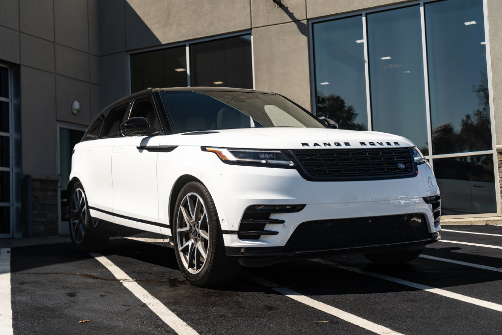 Used 2026 Land Rover Range Rover Velar Dynamic SE AWD/4WD image 6