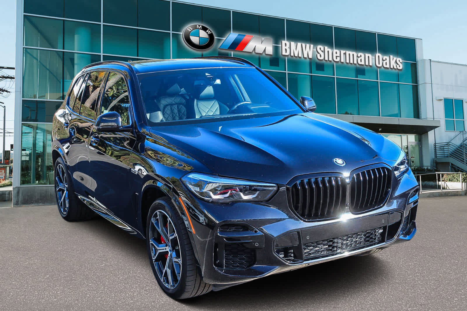 Certified 2023 BMW X5 xDrive45e w/ M Sport Package image 3