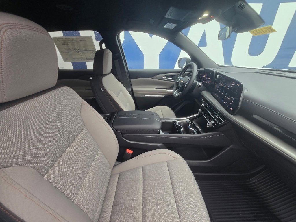 New 2026 Chevrolet Traverse LT w/ LPO, Floor Liner Package image 25