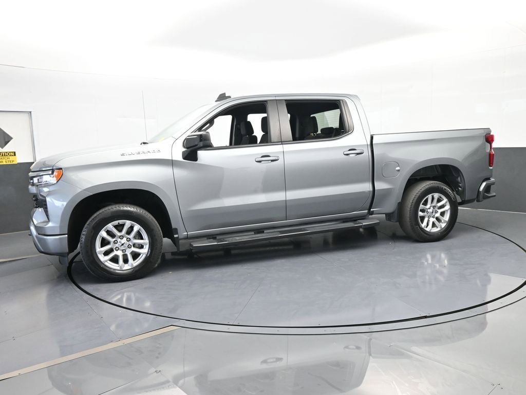 Used 2023 Chevrolet Silverado 1500 RST image 2