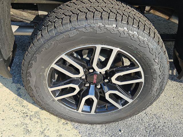 New 2026 GMC Sierra 1500 AT4 w/ AT4 Premium Package AWD/4WD image 7