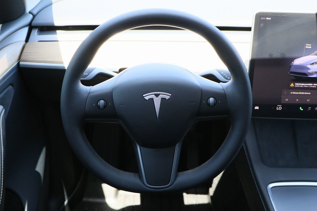 Used 2023 Tesla Model Y Long Range image 11