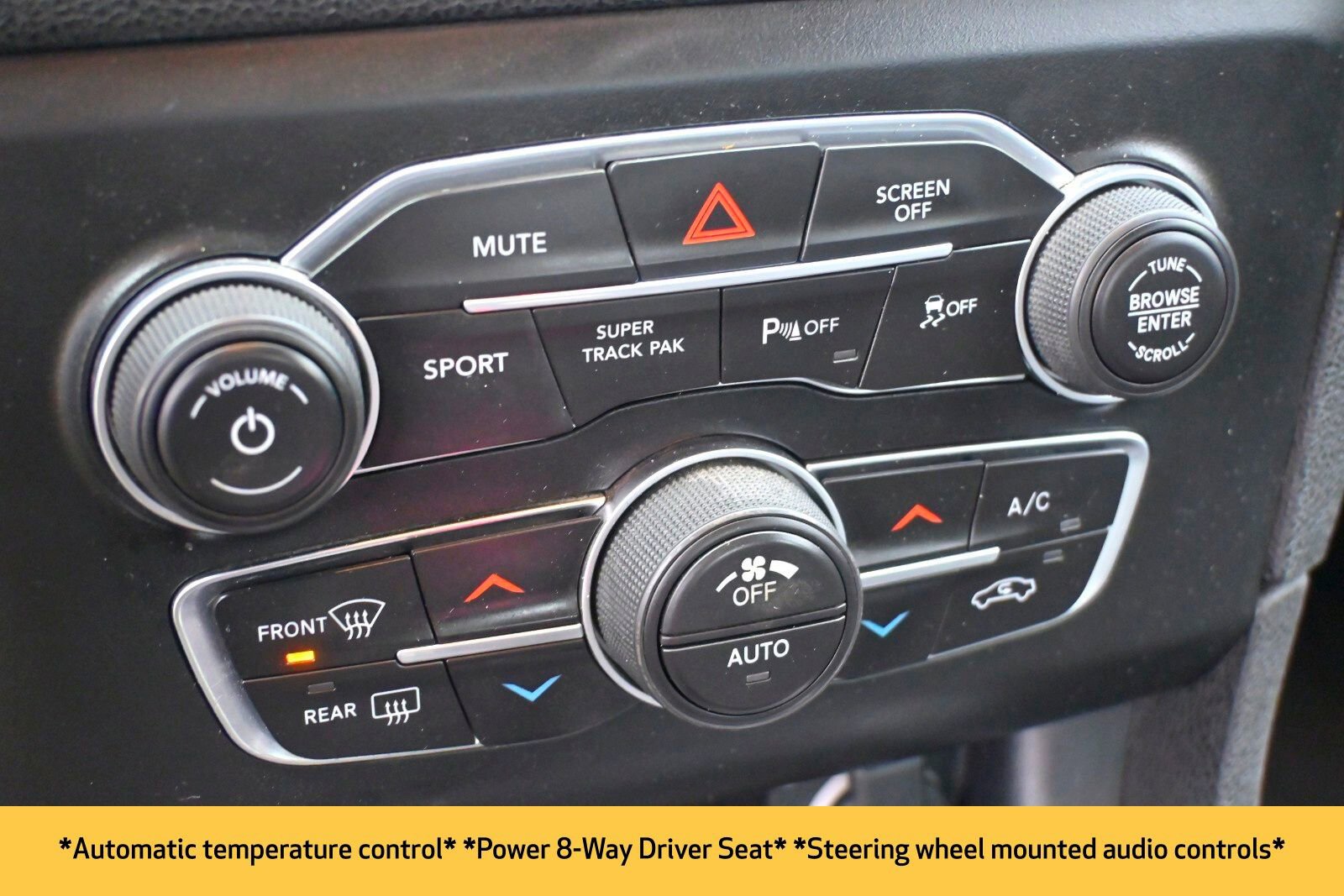 Used 2021 Dodge Charger SXT w/ Blacktop Package image 9