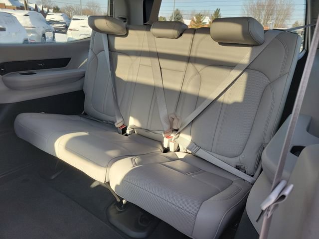 Certified 2024 Jeep Wagoneer Series II w/ Convenience Group I image 30