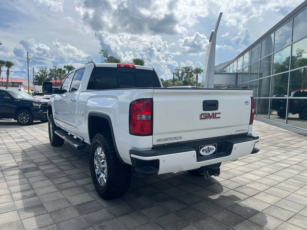 Used 2019 GMC Sierra 2500 Denali w/ Duramax Plus Package AWD/4WD image 5
