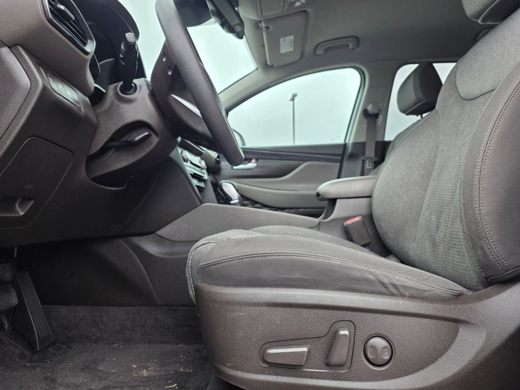 Used 2019 Hyundai Santa Fe SEL image 11
