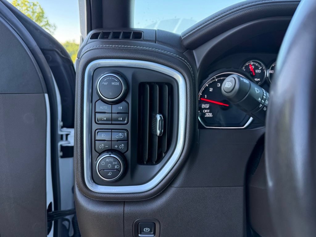 Used 2021 Chevrolet Silverado 1500 LTZ w/ LTZ Premium Package AWD/4WD image 35