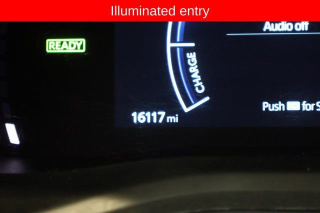 Used 2025 Toyota Camry SE image 18
