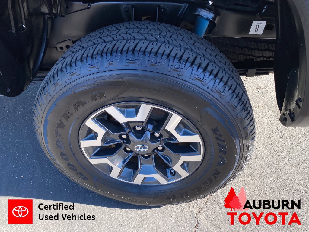 Certified 2021 Toyota Tacoma TRD Off-Road w/ Technology Package AWD/4WD image 23