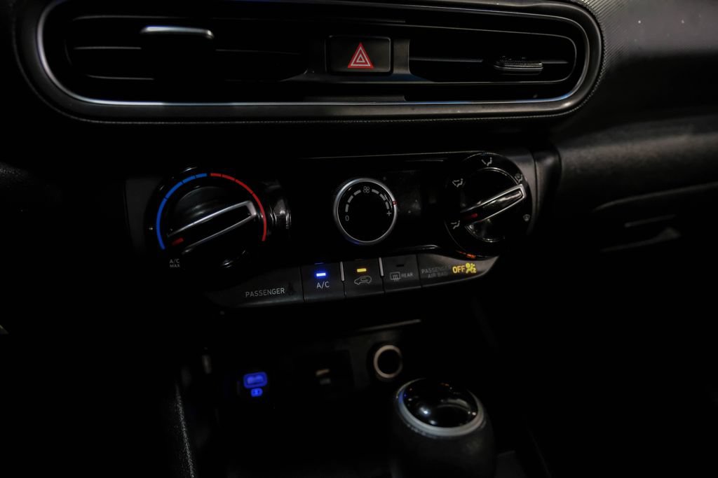 Used 2023 Hyundai Kona SE FWD image 25