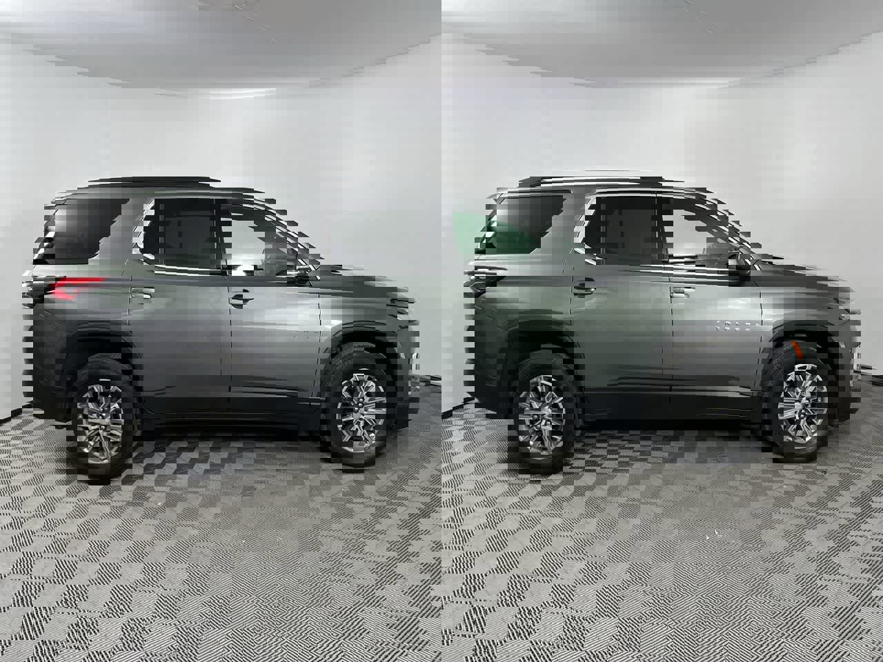 Used 2023 Chevrolet Traverse LT image 21
