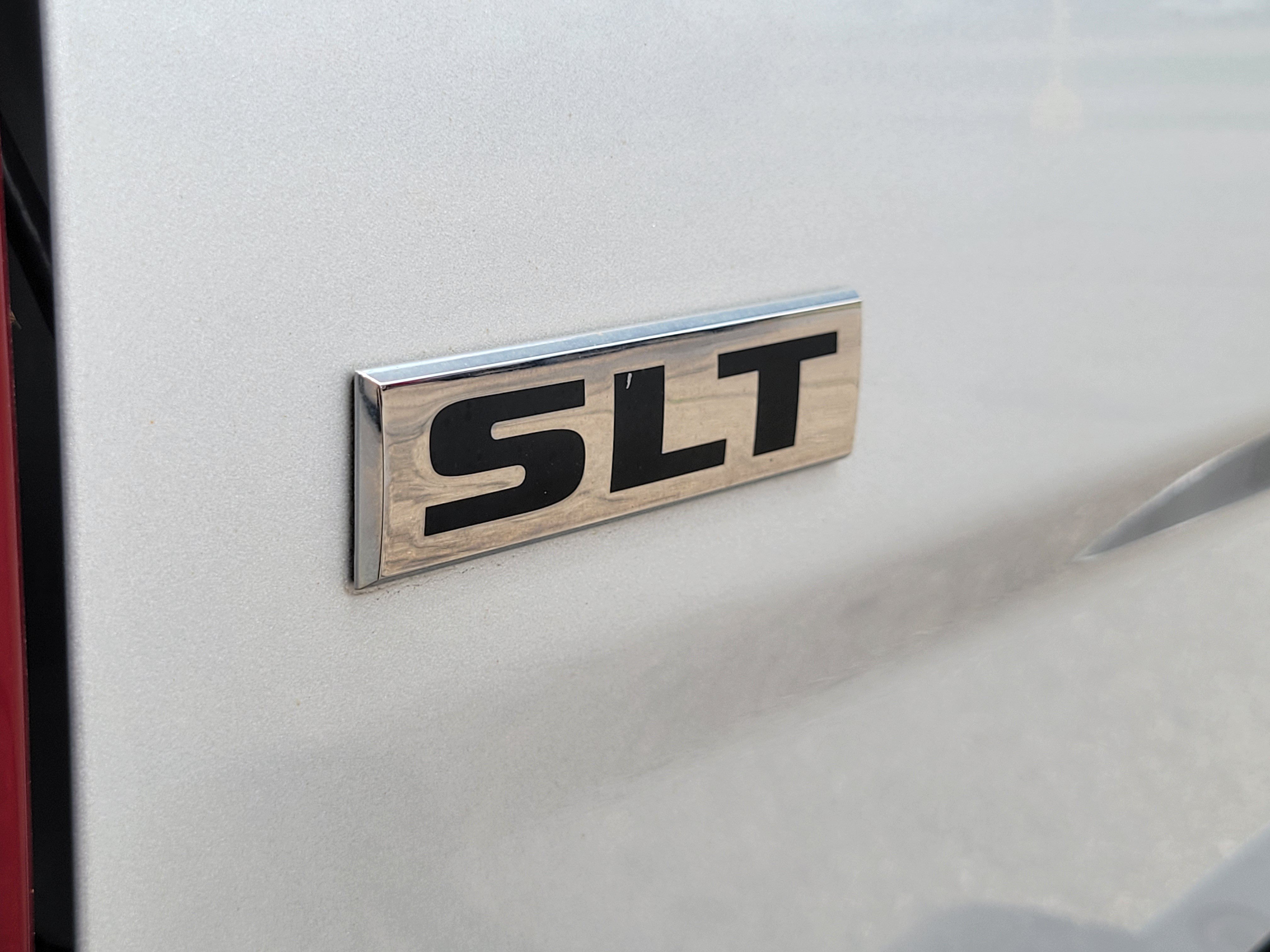 Used 2019 RAM 1500 Classic SLT w/ Luxury Group AWD/4WD image 25