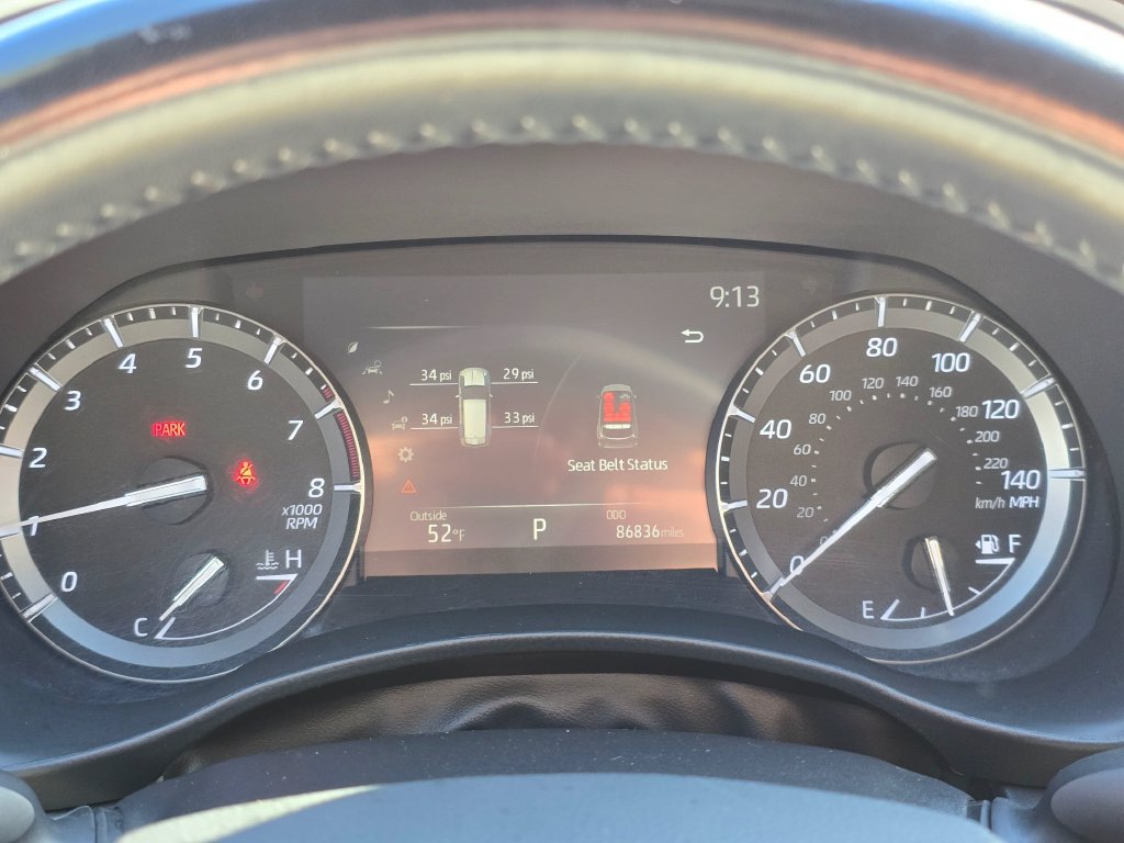 Used 2021 Toyota Highlander XSE FWD image 24