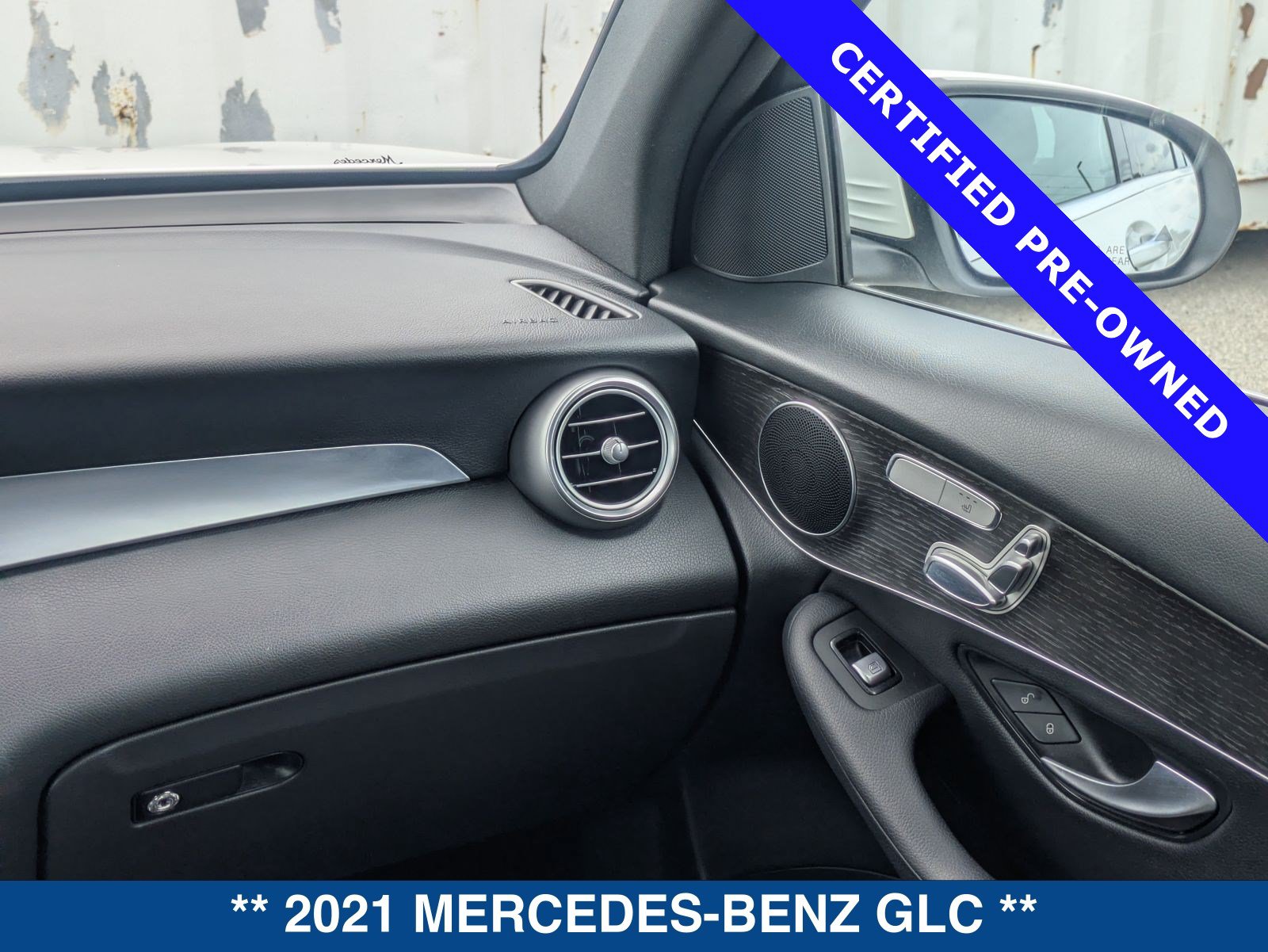Used 2021 Mercedes-Benz GLC 300 4MATIC image 19