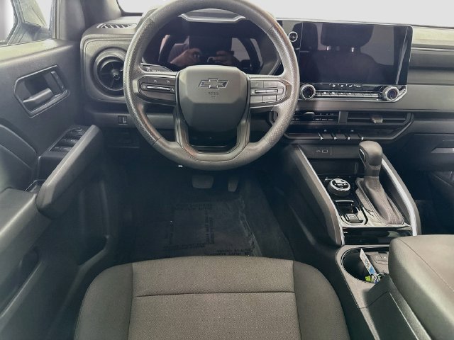 Used 2025 Chevrolet Colorado Trail Boss AWD/4WD image 21