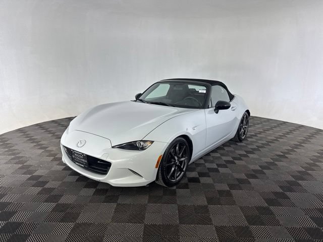 Used 2016 MAZDA MX-5 Miata Club RWD image 3