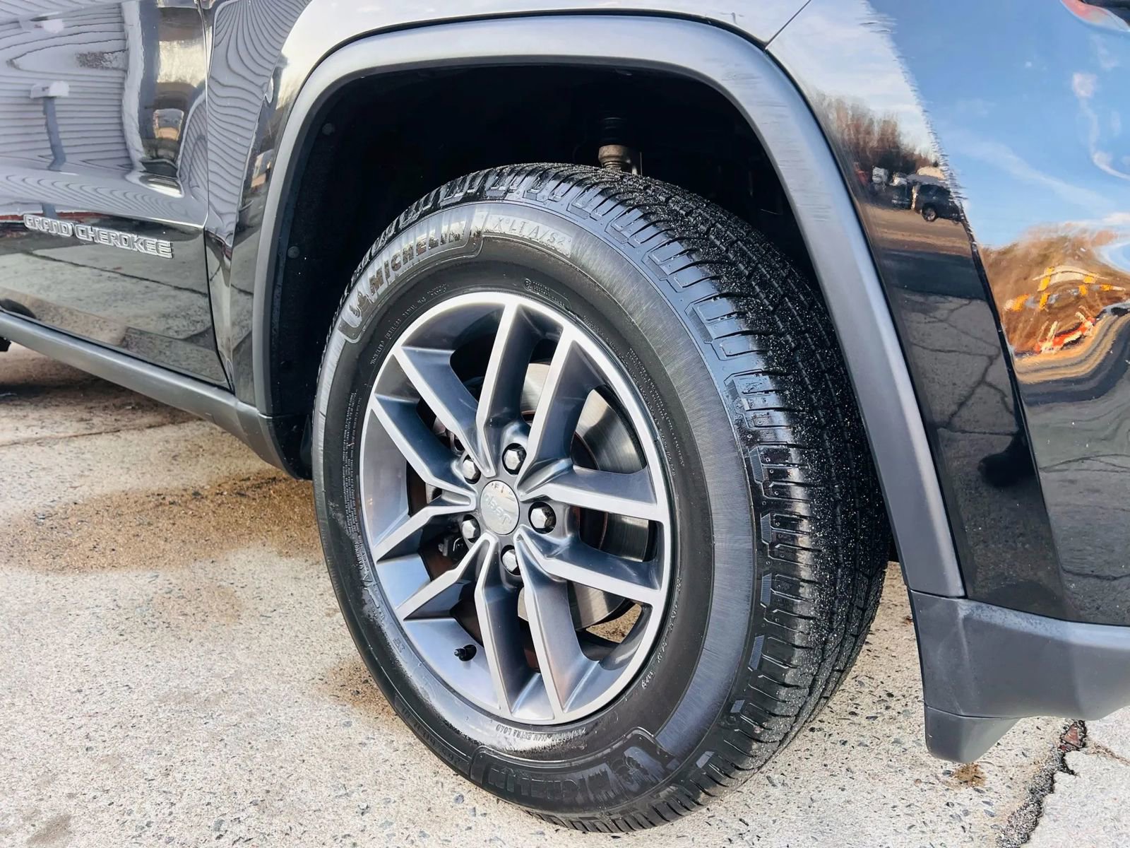 Used 2017 Jeep Grand Cherokee Limited RWD image 10