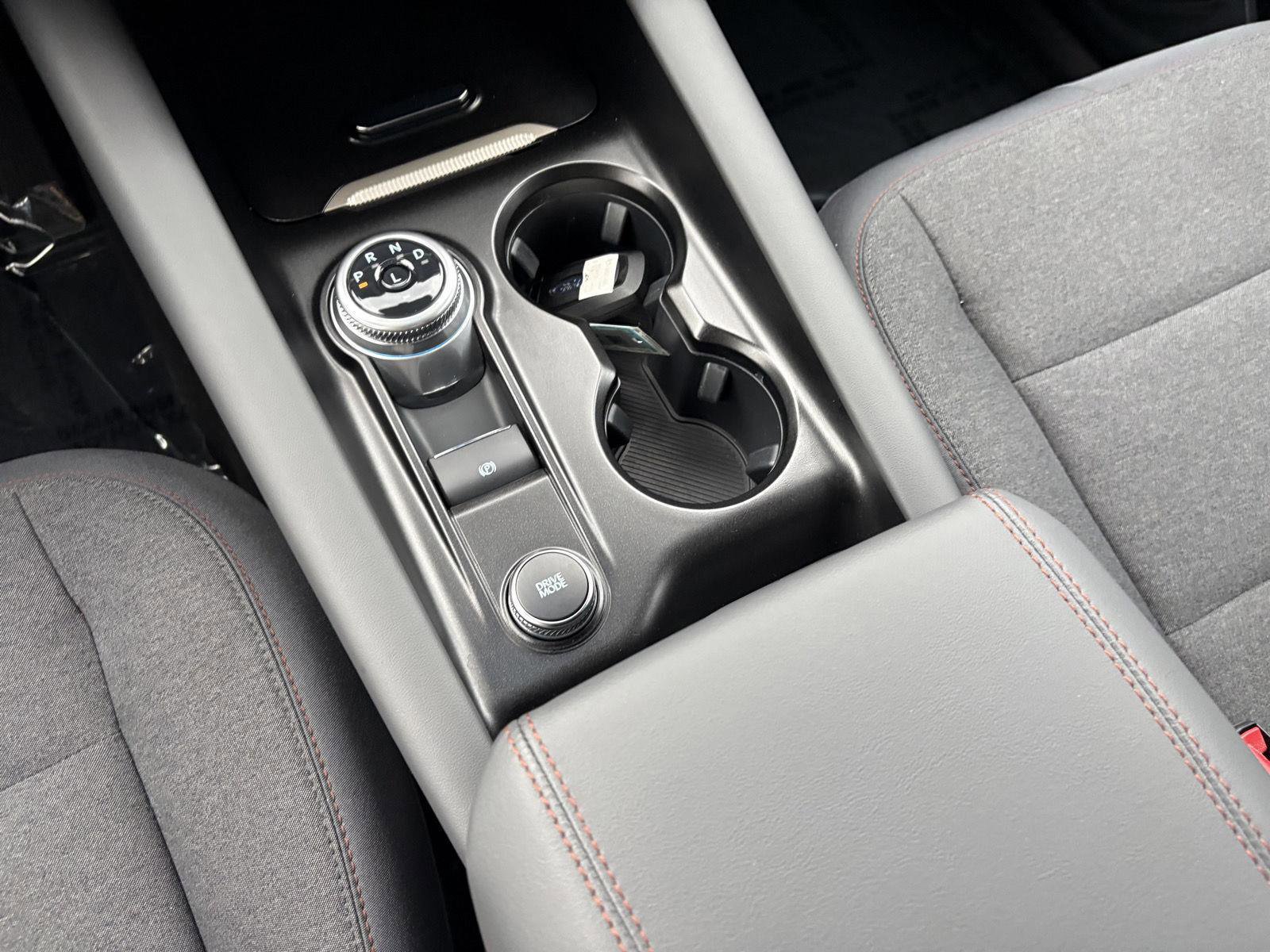 Used 2025 Ford Explorer Active image 14