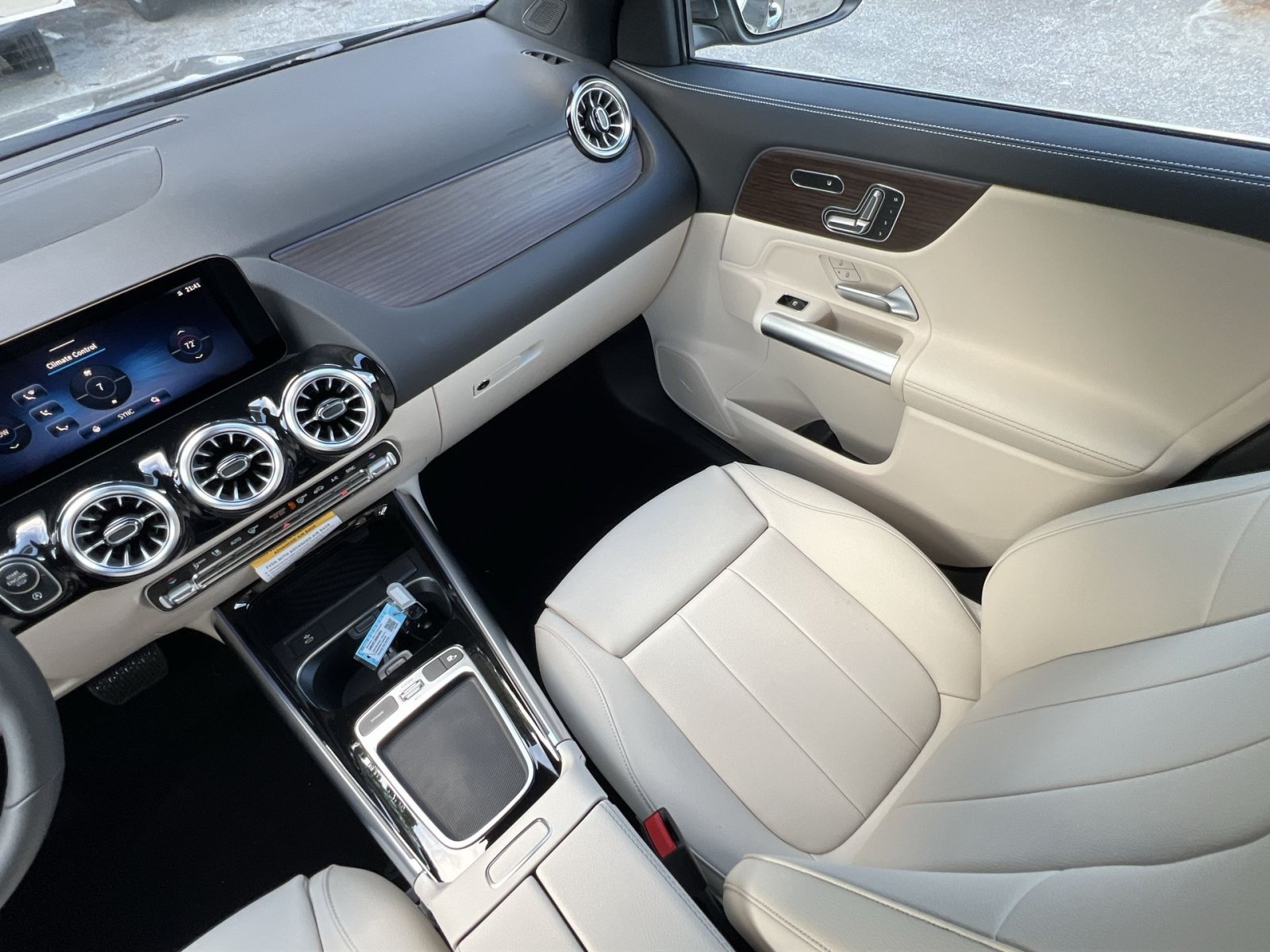 New 2026 Mercedes-Benz GLA 250 4MATIC image 14