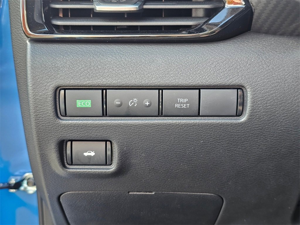 New 2025 Nissan Sentra SV w/ All-Weather Package image 31