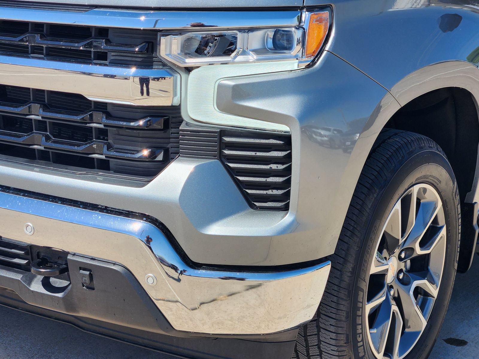 Used 2025 Chevrolet Silverado 1500 LT AWD/4WD image 9