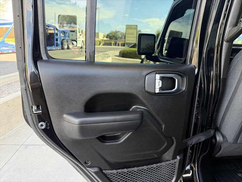 Used 2026 Jeep Wrangler Unlimited Sport AWD/4WD image 16