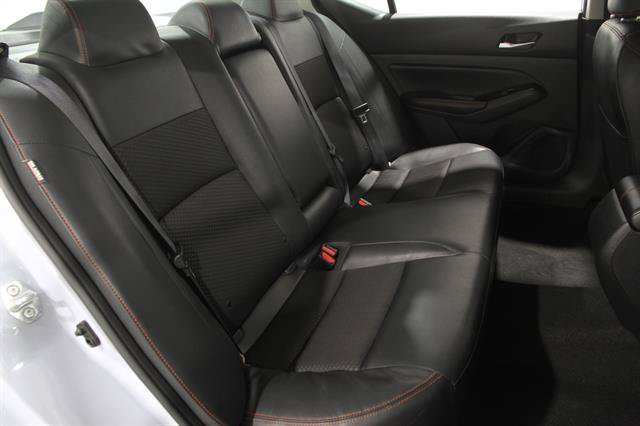 Used 2024 Nissan Altima 2.5 SR FWD image 16