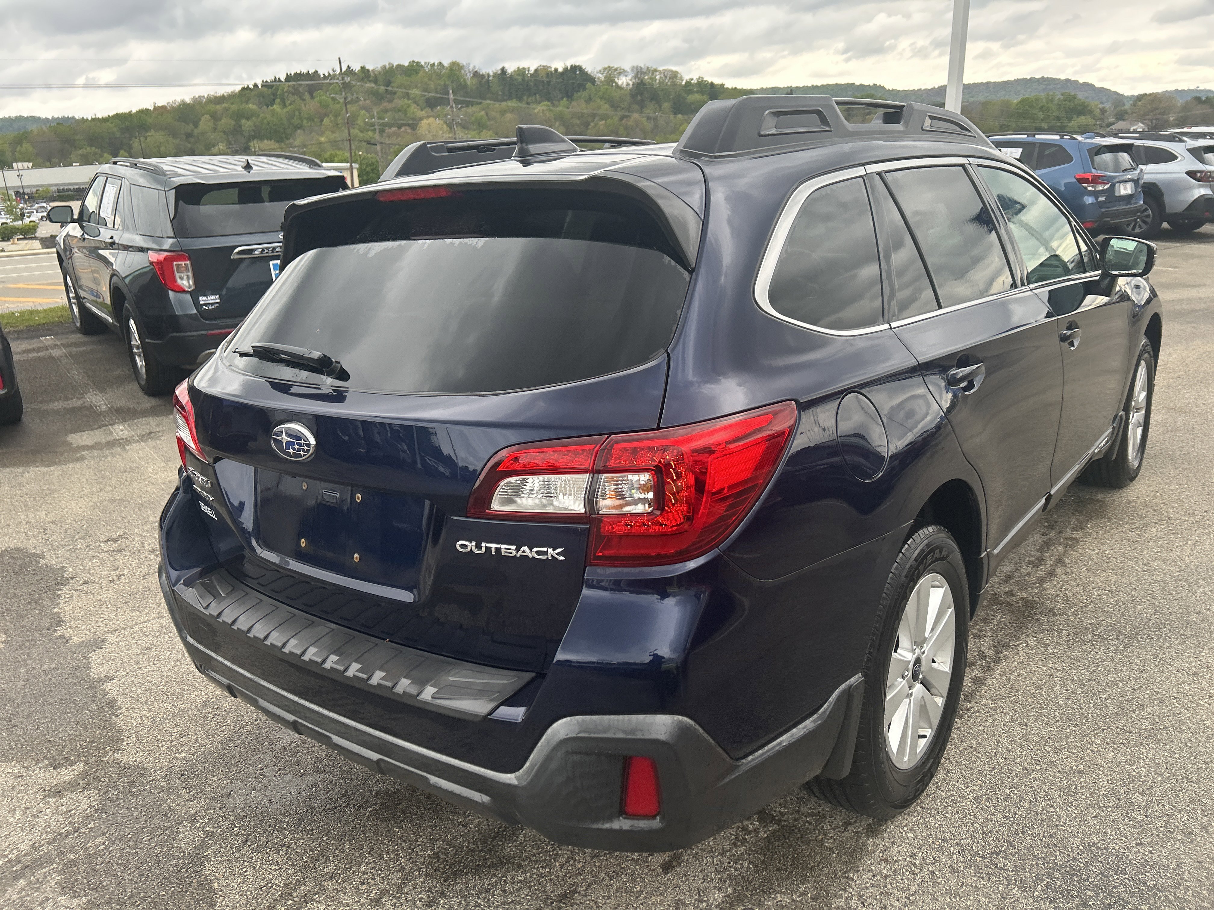 Used 2018 Subaru Outback 2.5i Premium AWD/4WD image 14