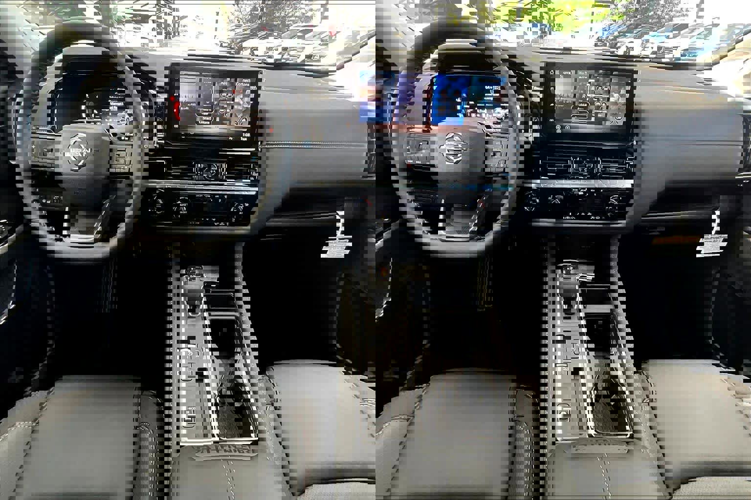 New 2026 Nissan Pathfinder SL image 5