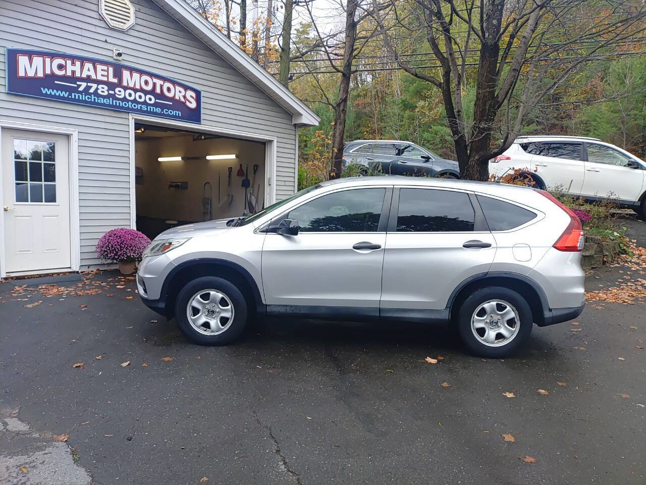 Used 2015 Honda CR-V LX image 1