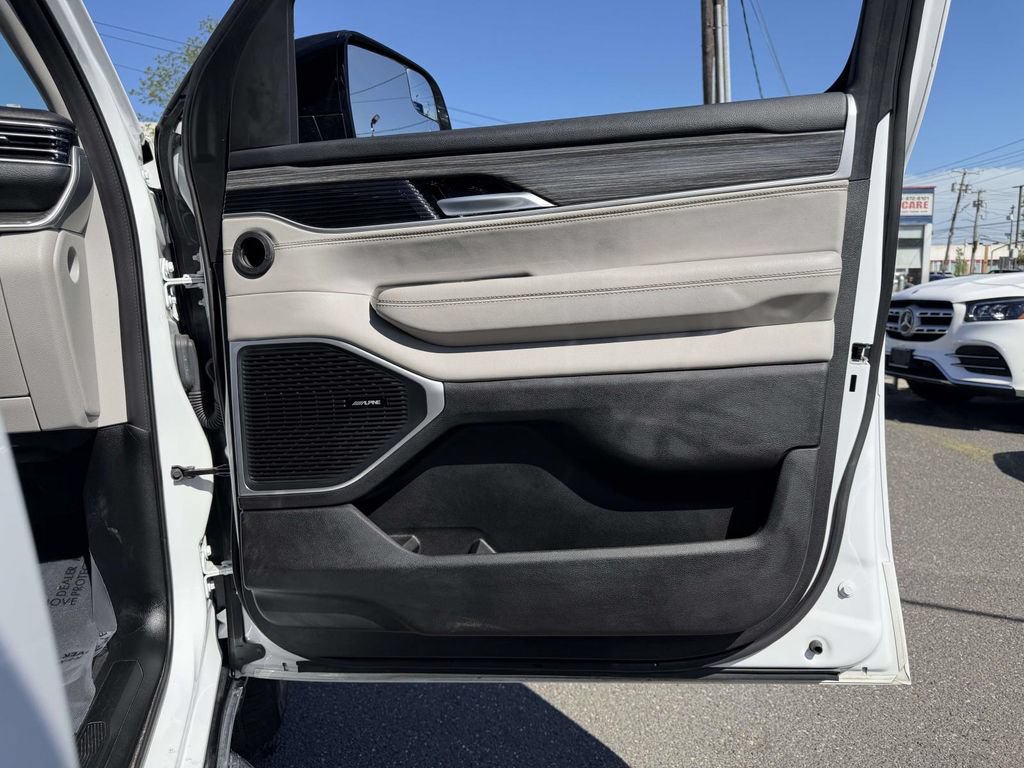 Used 2024 Jeep Wagoneer Series II w/ Flexible Seating Group AWD/4WD image 14