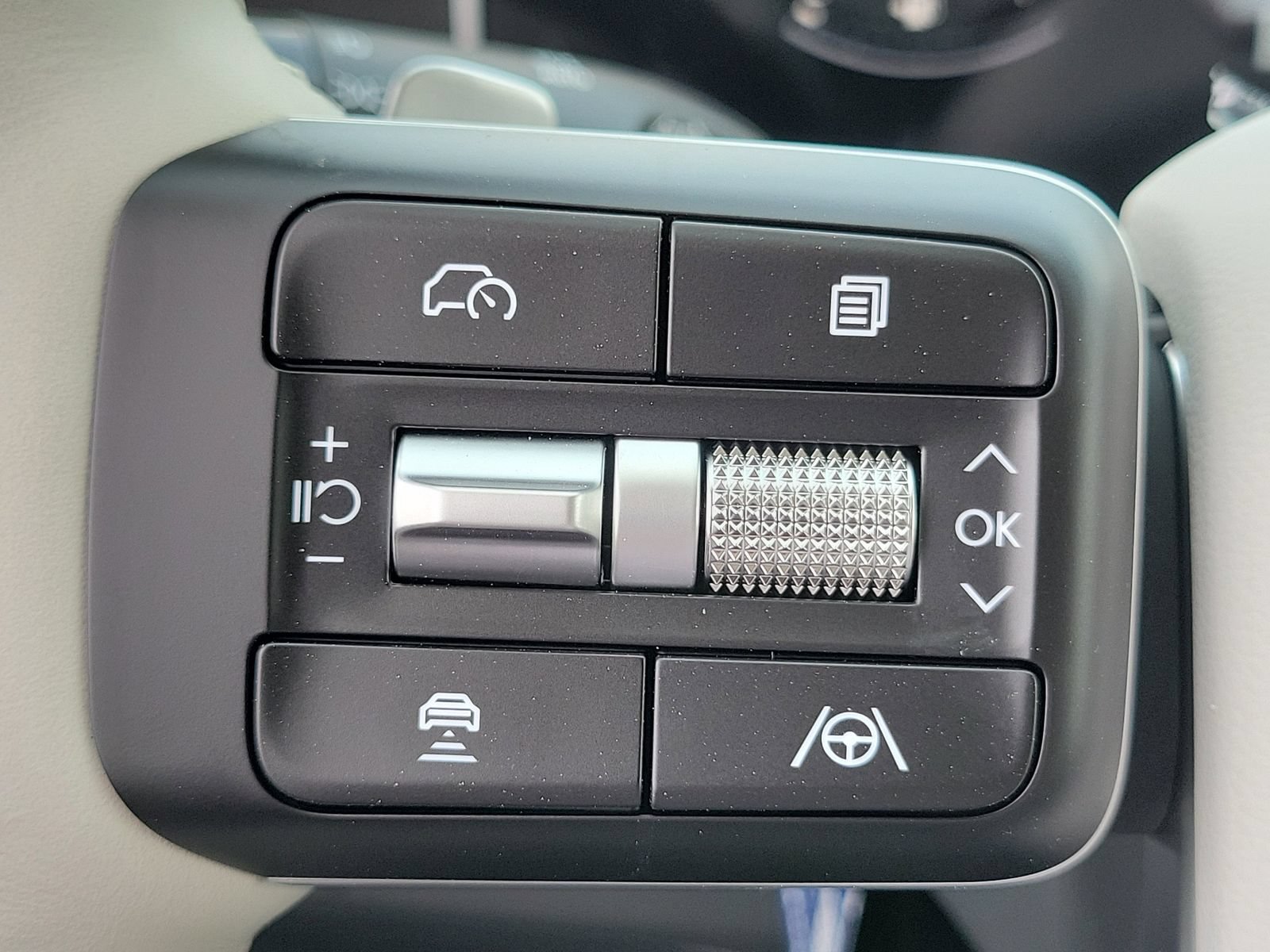 New 2026 Hyundai Santa Fe SEL FWD image 8