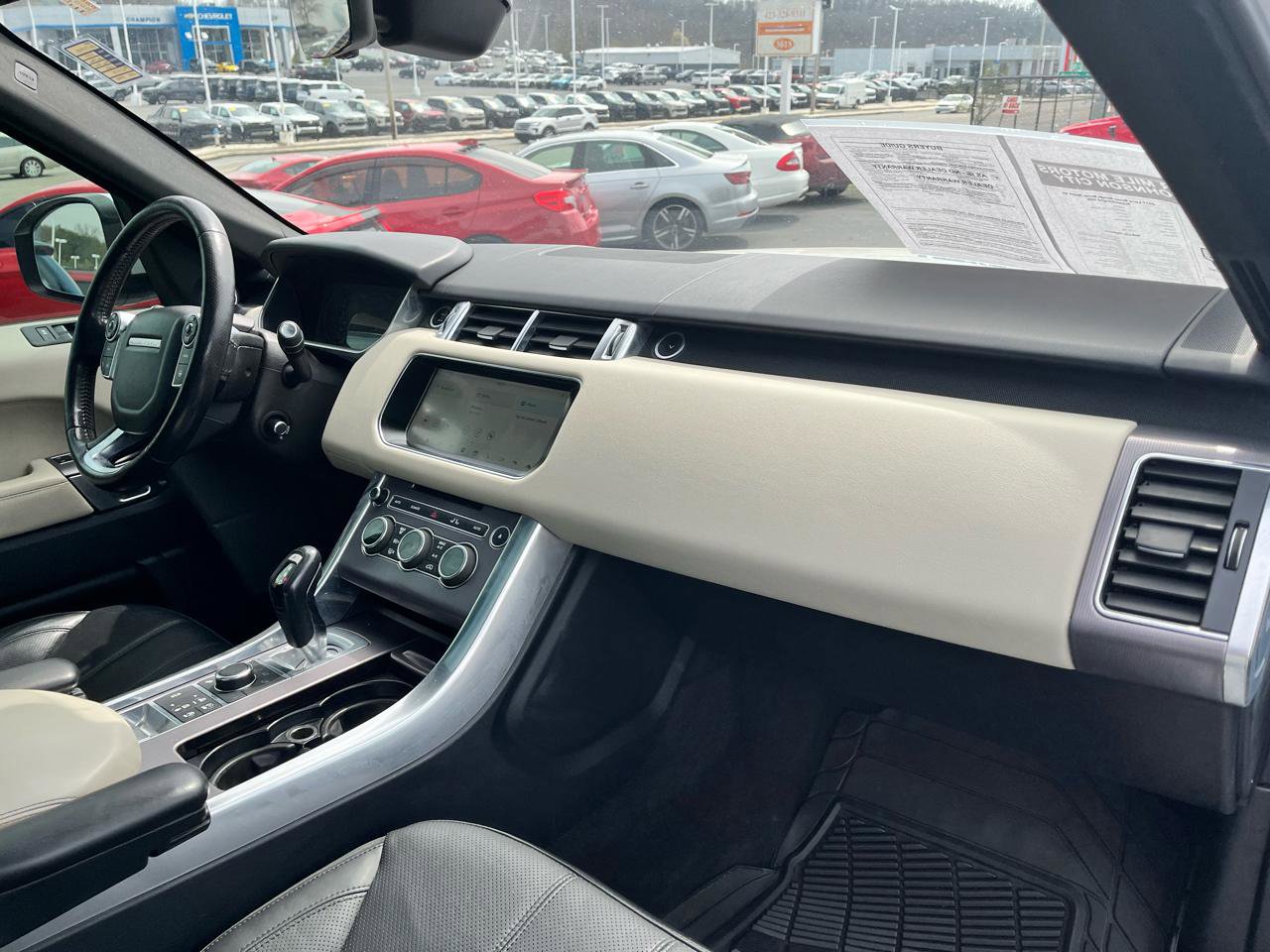 Used 2017 Land Rover Range Rover Sport HSE image 19