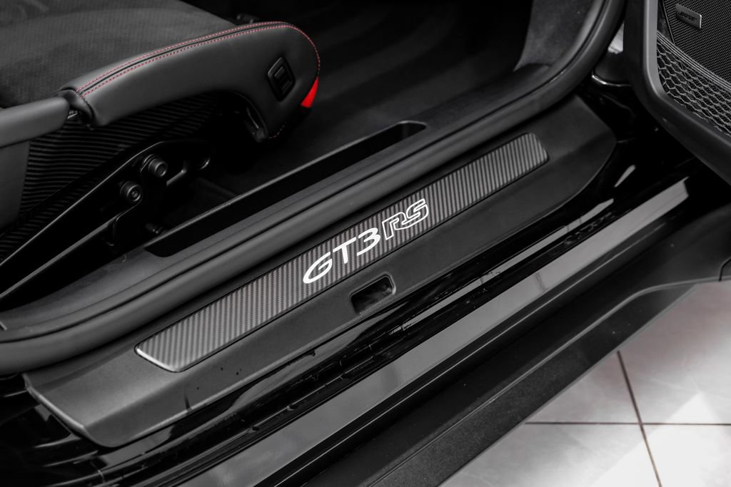 Used 2025 Porsche 911 GT3 RS w/ Weissach Package RWD image 42