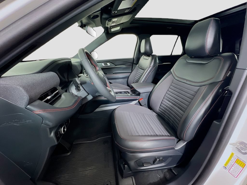 Used 2026 Ford Explorer ST-Line AWD/4WD image 14