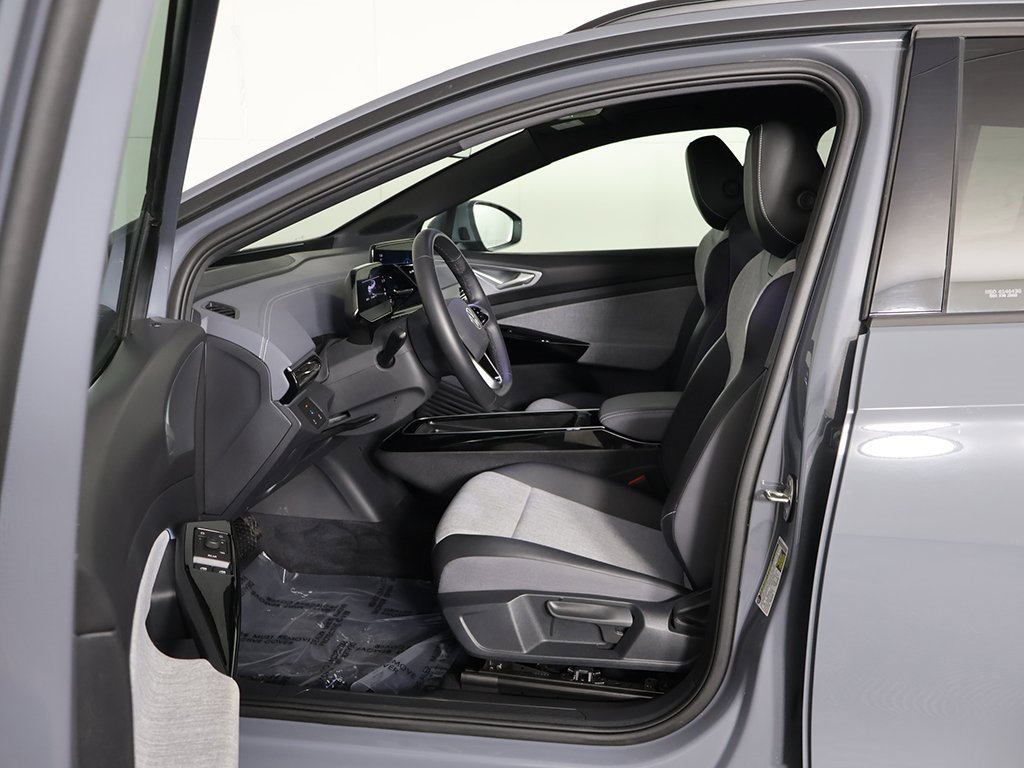 Used 2024 Volkswagen ID.4 2WD image 28