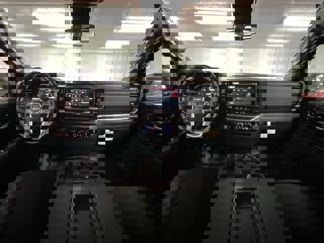 New 2026 GMC Sierra 1500 Elevation w/ Elevation Select Package AWD/4WD image 20