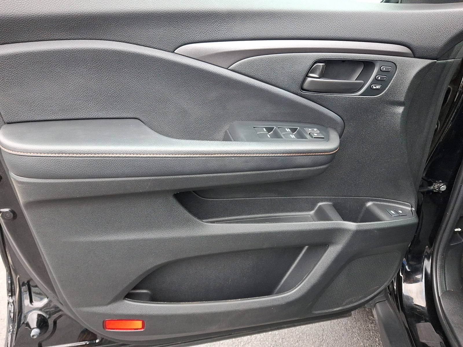 Used 2023 Honda Passport TrailSport image 12