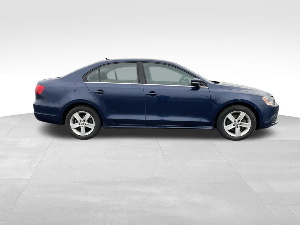 Used 2013 Volkswagen Jetta TDI image 2