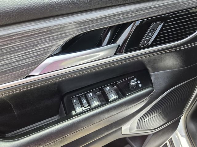 Used 2023 Jeep Wagoneer L Series II AWD/4WD image 5