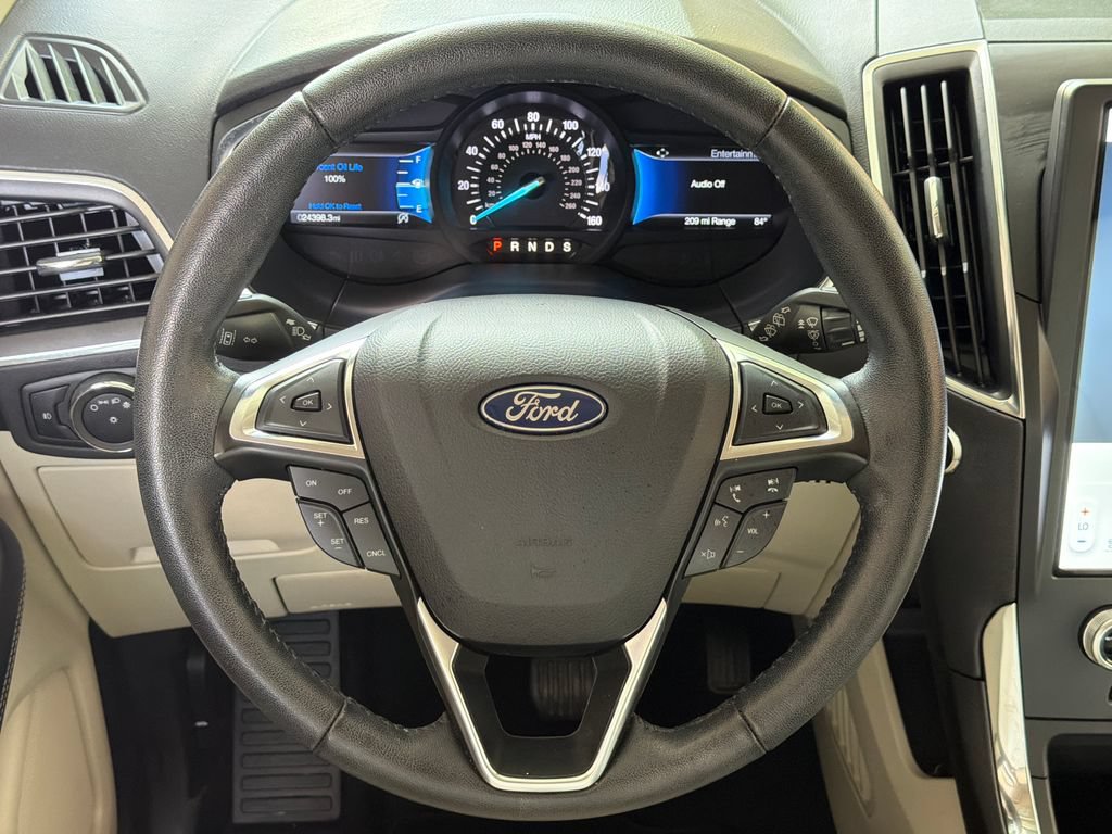 Used 2021 Ford Edge Titanium w/ Cargo Accessory Package FWD image 4