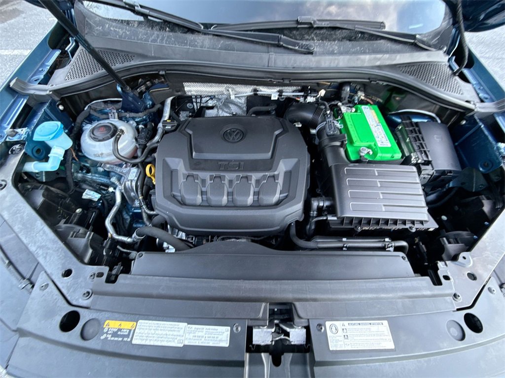 Used 2020 Volkswagen Tiguan SE w/ Panoramic Sunroof Package image 18