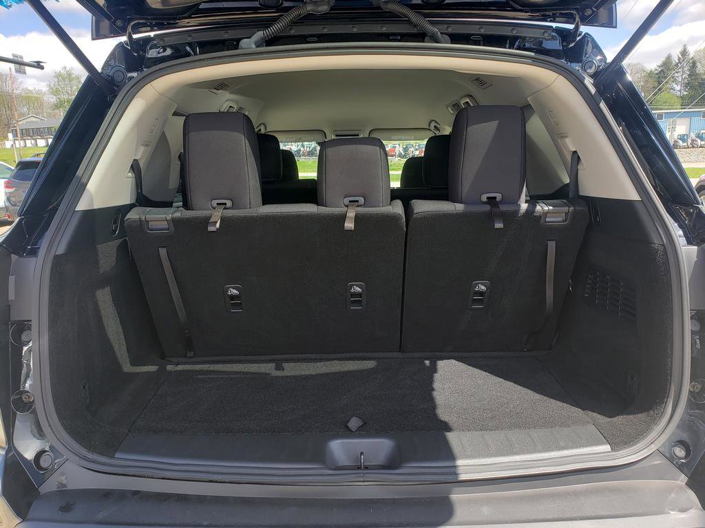 Used 2025 Nissan Pathfinder S image 5