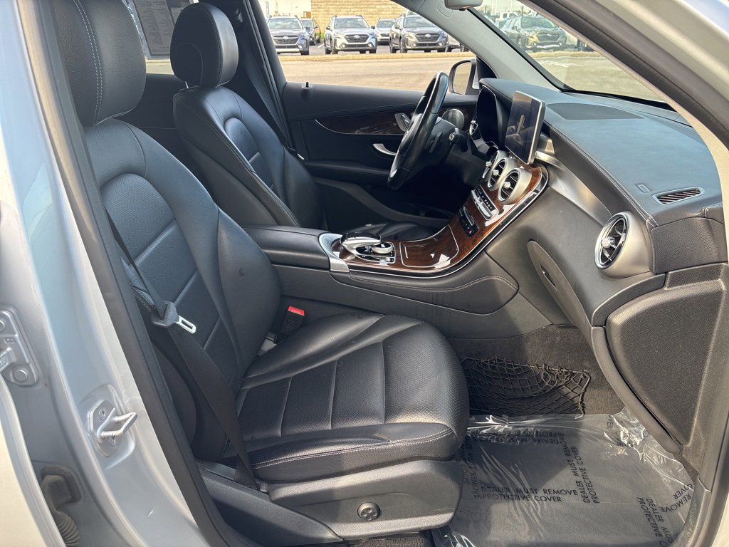 Used 2016 Mercedes-Benz GLC 300 4MATIC image 10