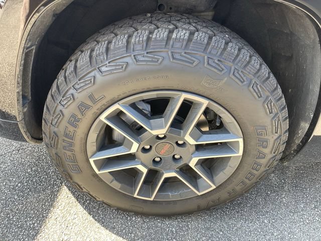 Used 2026 GMC Terrain AT4 w/ Technology Package II AWD/4WD image 10